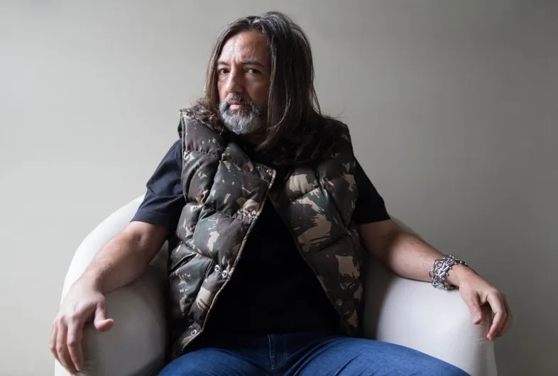 Adrián Dárgelos presenta su libro
