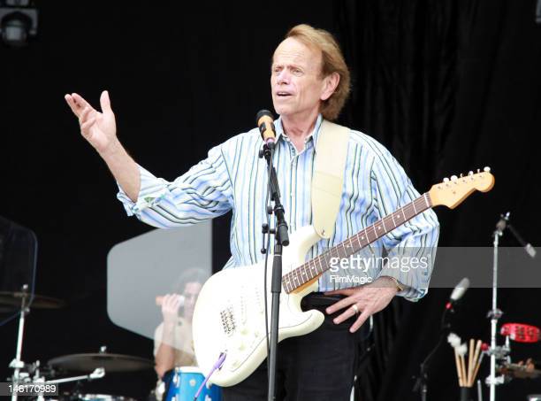 Al Jardine cumple 79