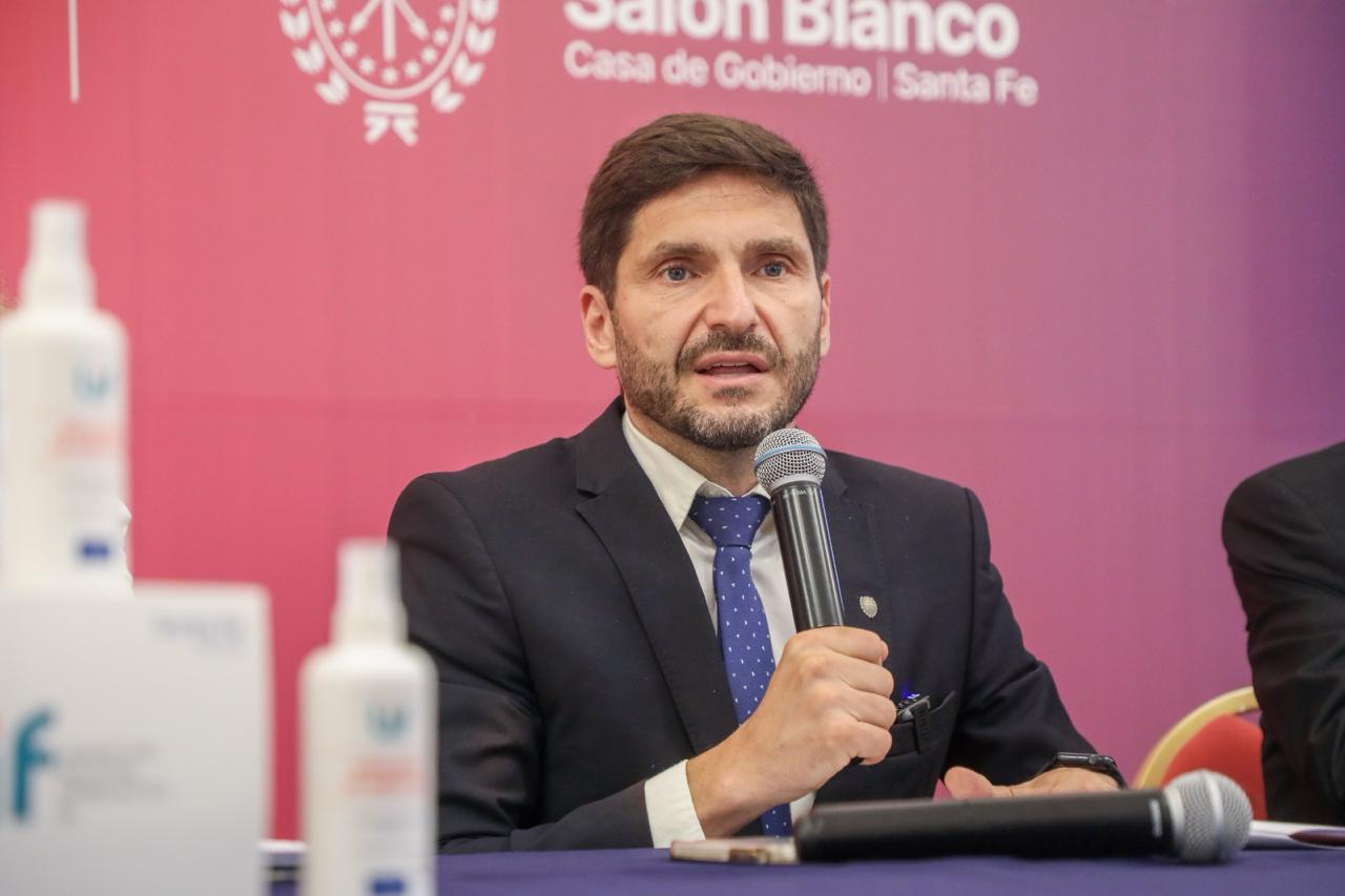 Pullaro le descuenta a docentes