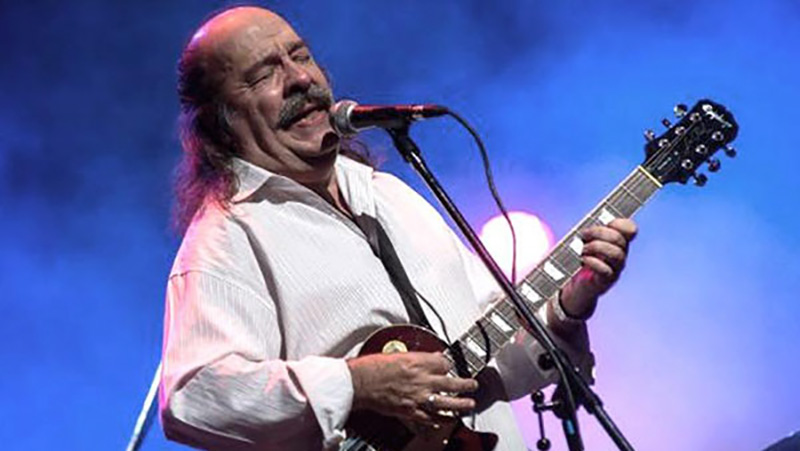 Litto Nebbia cumple 73