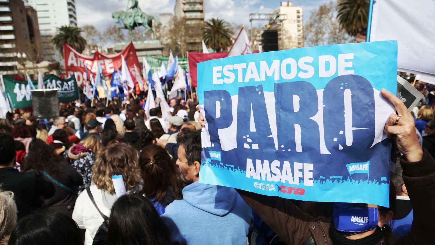 Paro docente y asistencia perfecta