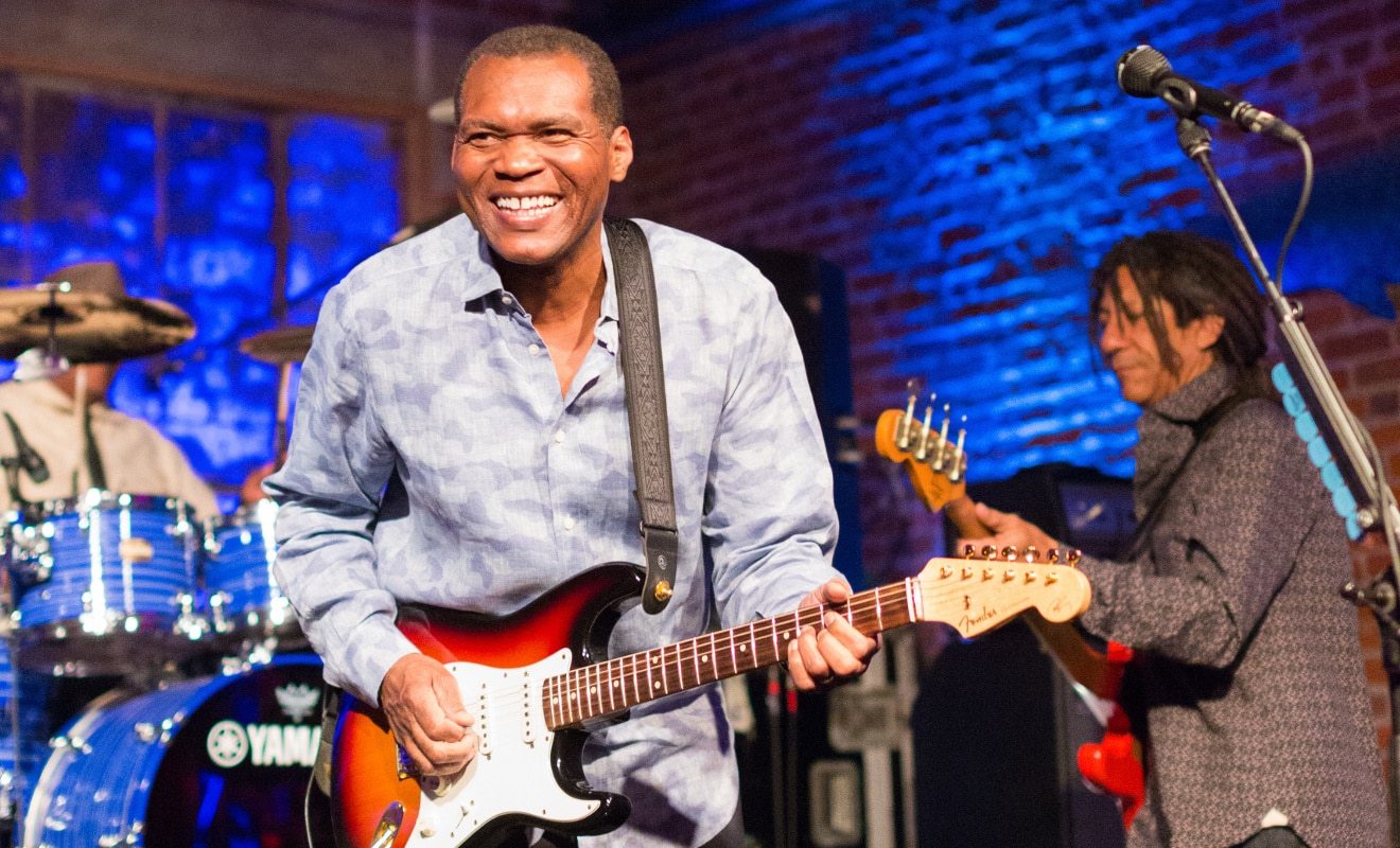 Robert Cray cumple 68